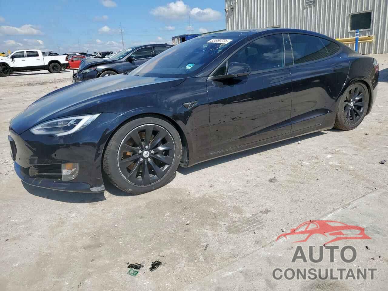 TESLA MODEL S 2018 - 5YJSA1E27JF260484