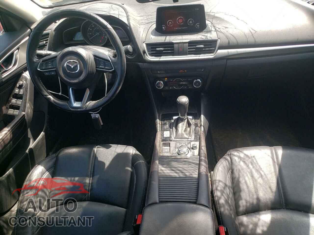 MAZDA 3 2017 - 3MZBN1L71HM118010