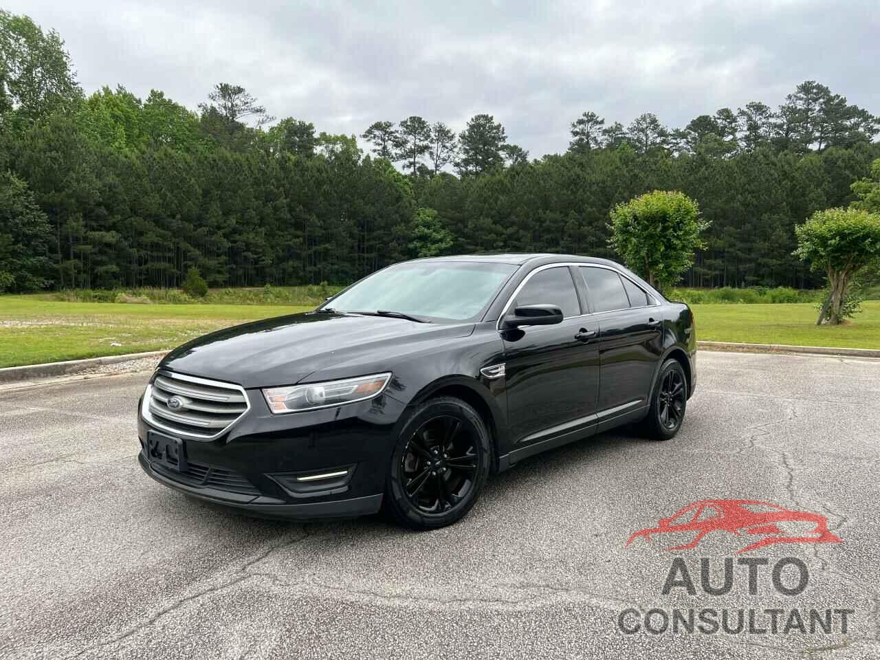 FORD TAURUS 2018 - 1FAHP2E81JG135155