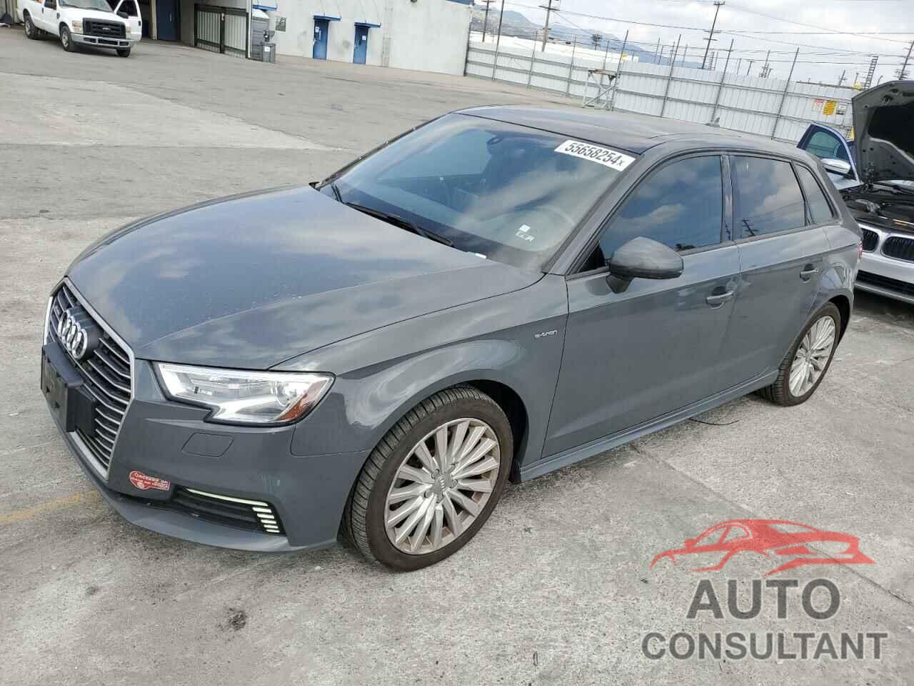 AUDI A3 2018 - WAUUPBFF7JA068065