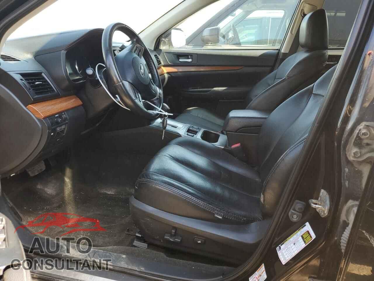 SUBARU OUTBACK 2013 - 4S4BRGLC8D3234576