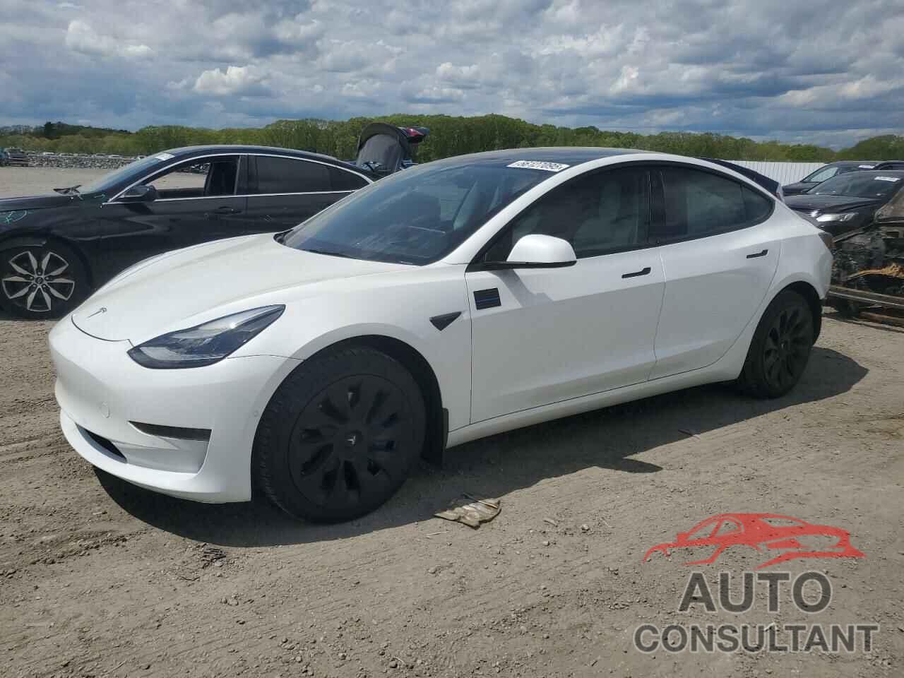 TESLA MODEL 3 2022 - 5YJ3E1EA9NF102167