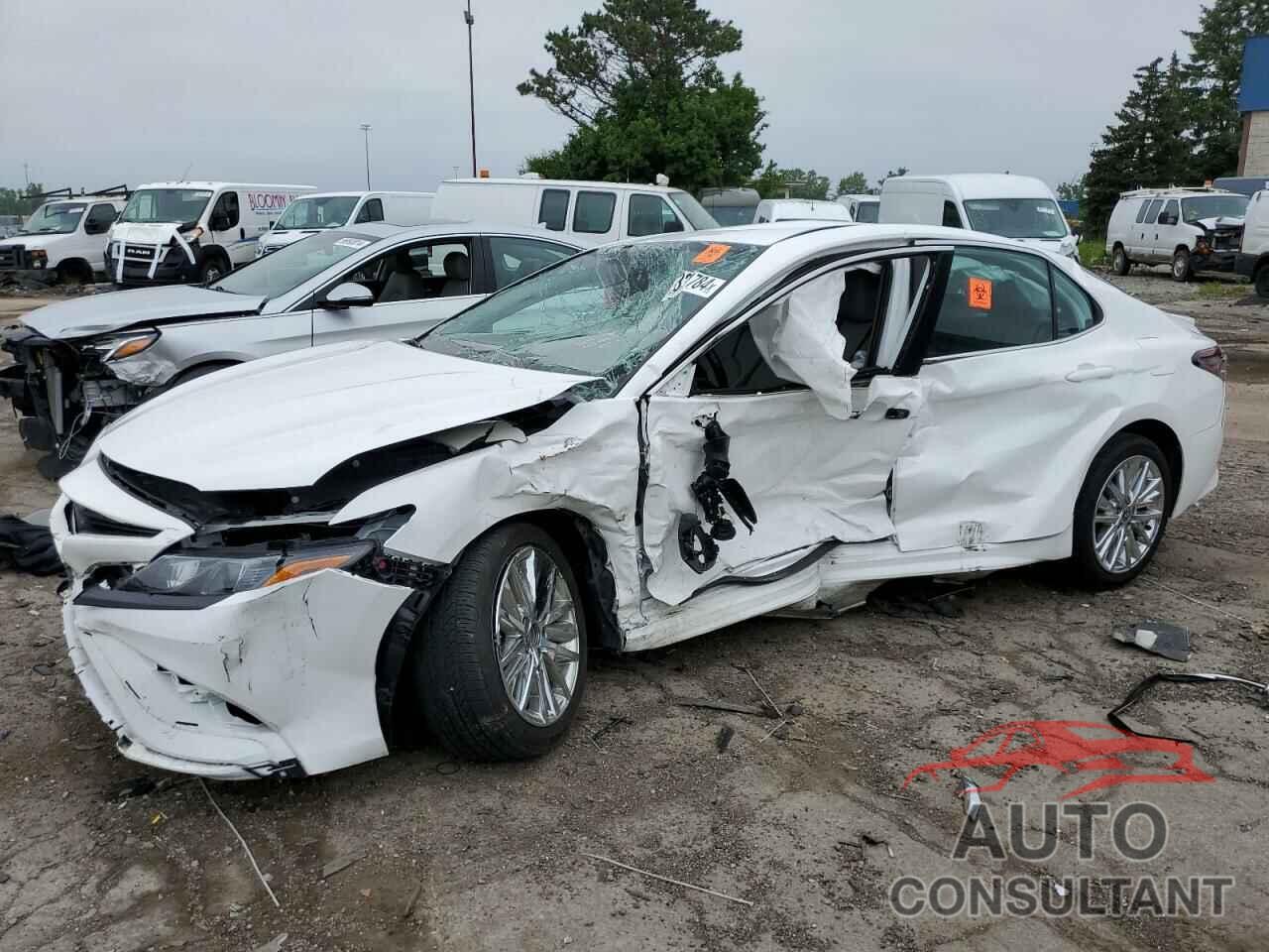 TOYOTA CAMRY 2022 - 4T1G11AK5NU619903