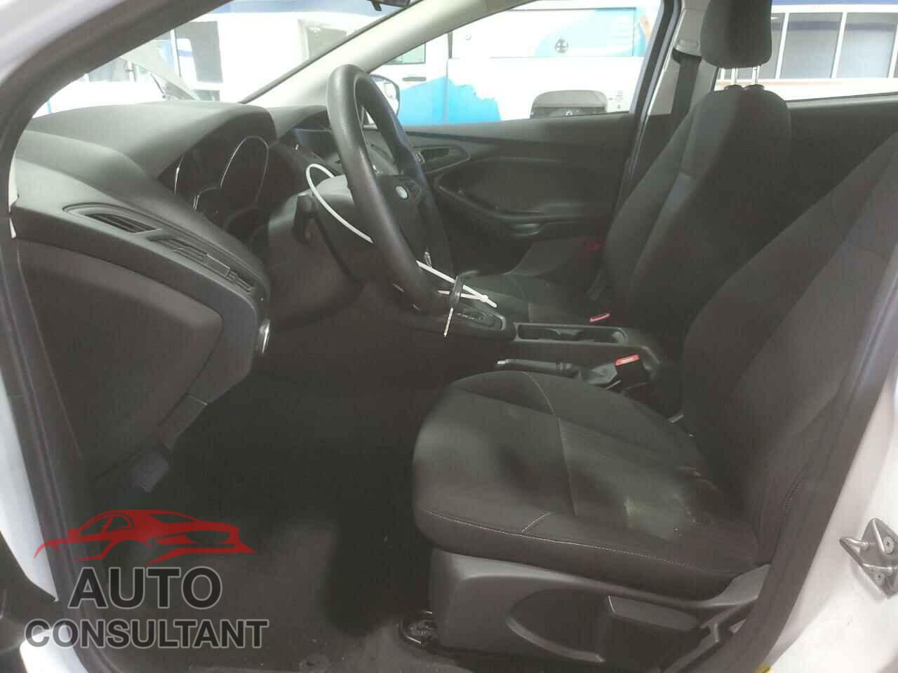FORD FOCUS 2016 - 1FADP3E27GL224390