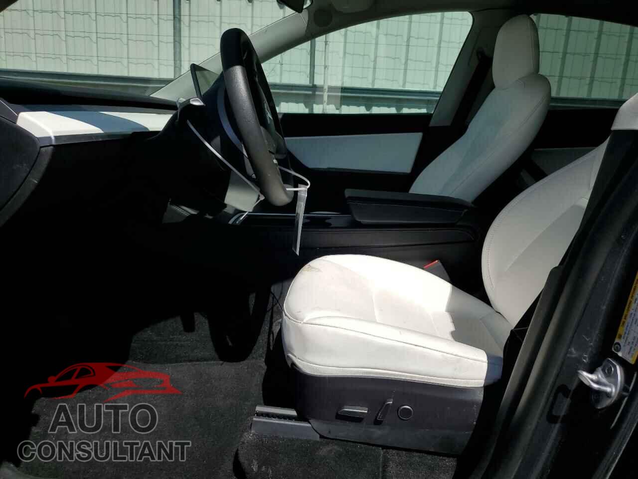 TESLA MODEL Y 2022 - 7SAYGDEE6NF391290