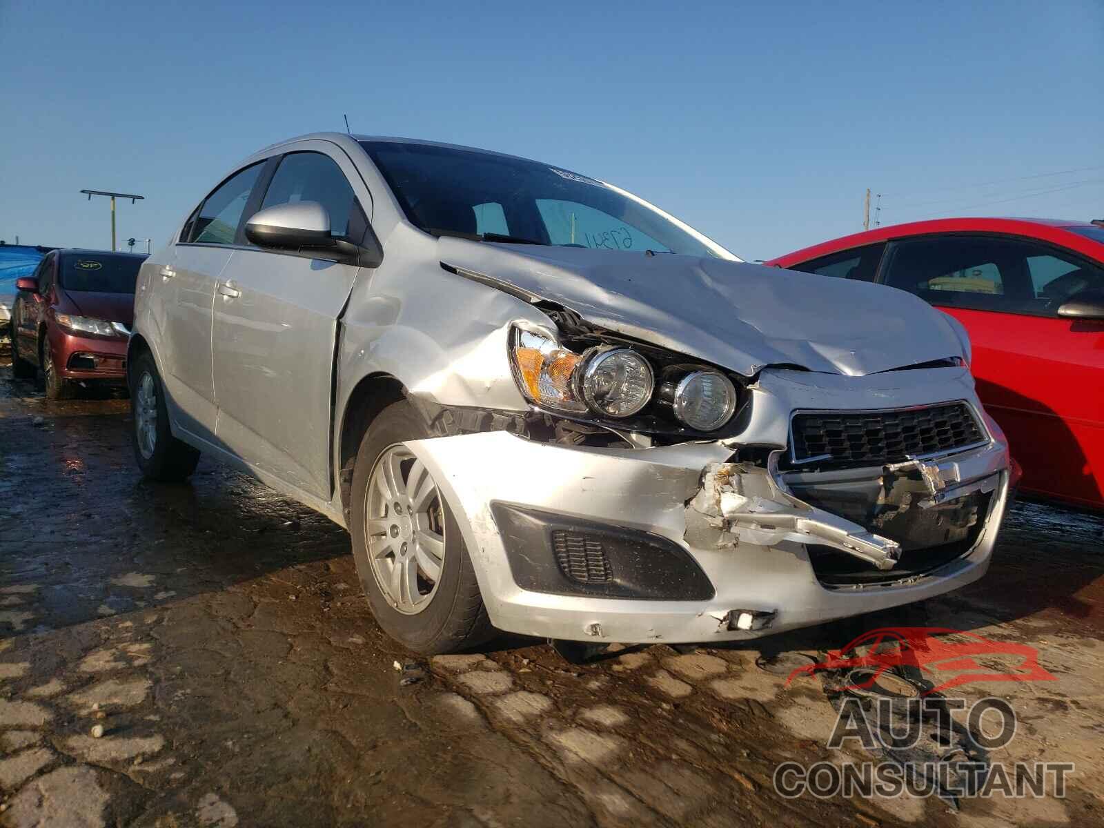 CHEVROLET SONIC 2016 - 1G1JC5SH5G4109304