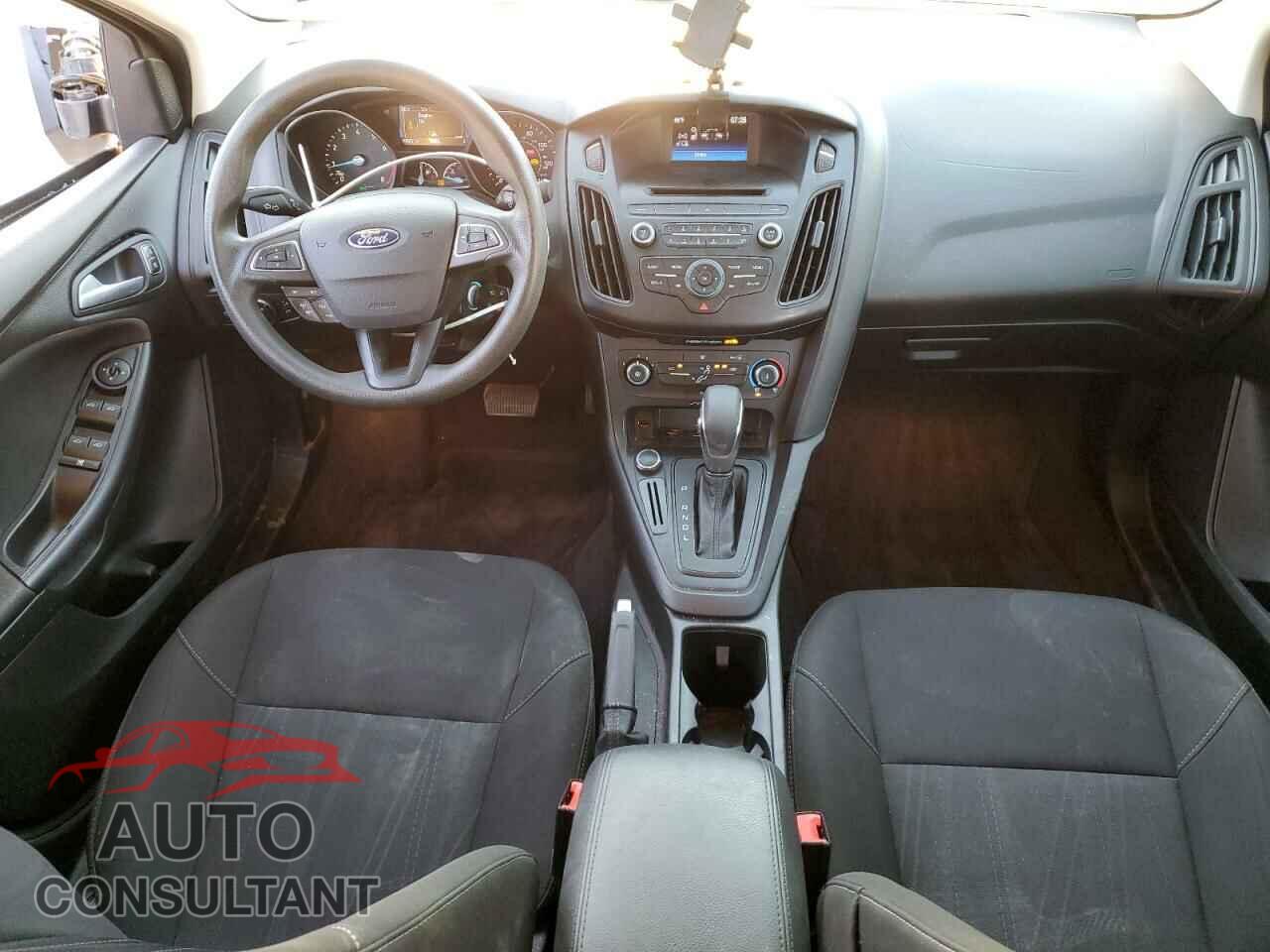 FORD FOCUS 2017 - 1FADP3F25HL219608