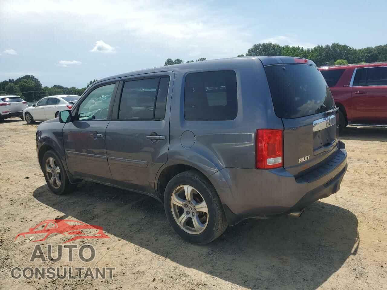 HONDA PILOT 2015 - 5FNYF4H44FB041791