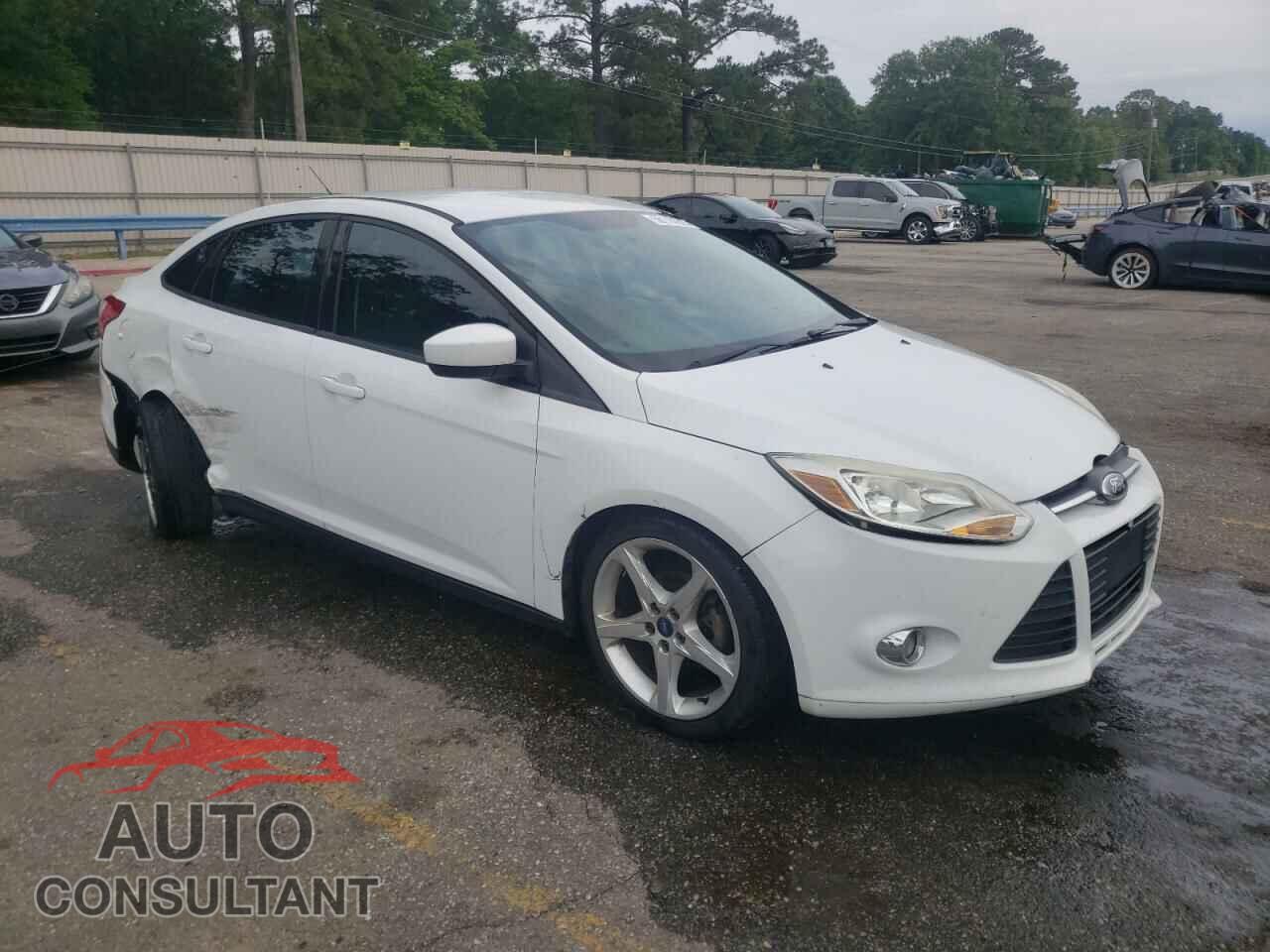 FORD FOCUS 2012 - 1FAHP3F29CL381140