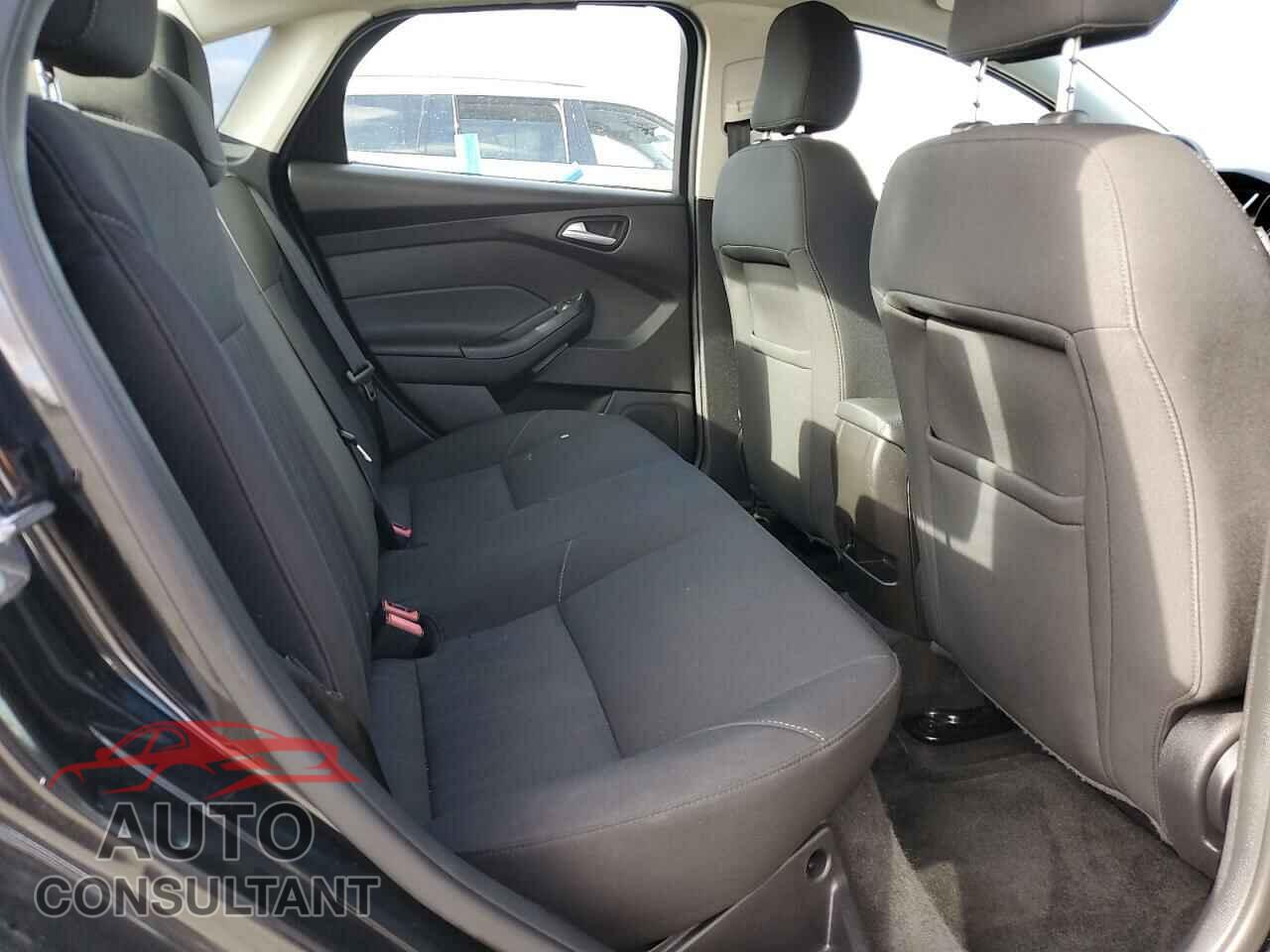 FORD FOCUS 2016 - 1FADP3F27GL212903