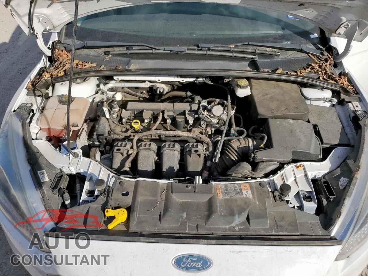 FORD FOCUS 2018 - 1FADP3E27JL308524