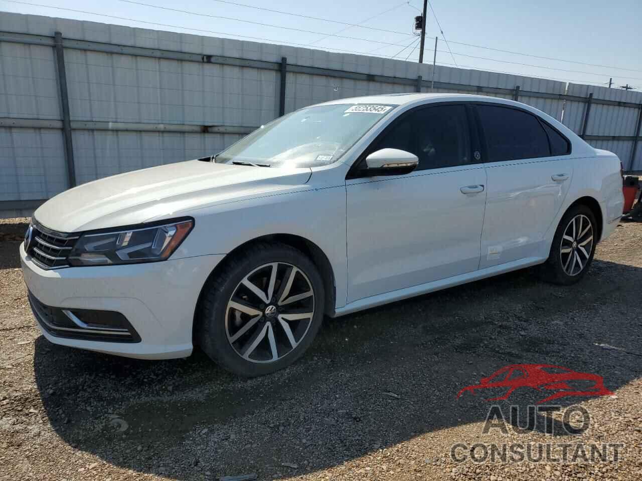 VOLKSWAGEN PASSAT 2019 - 1VWLA7A34KC008757