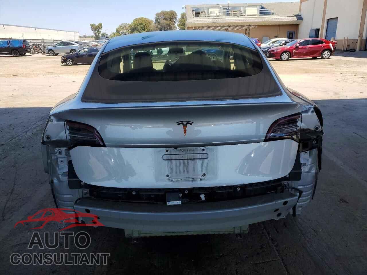 TESLA MODEL 3 2018 - 5YJ3E1EB7JF069253