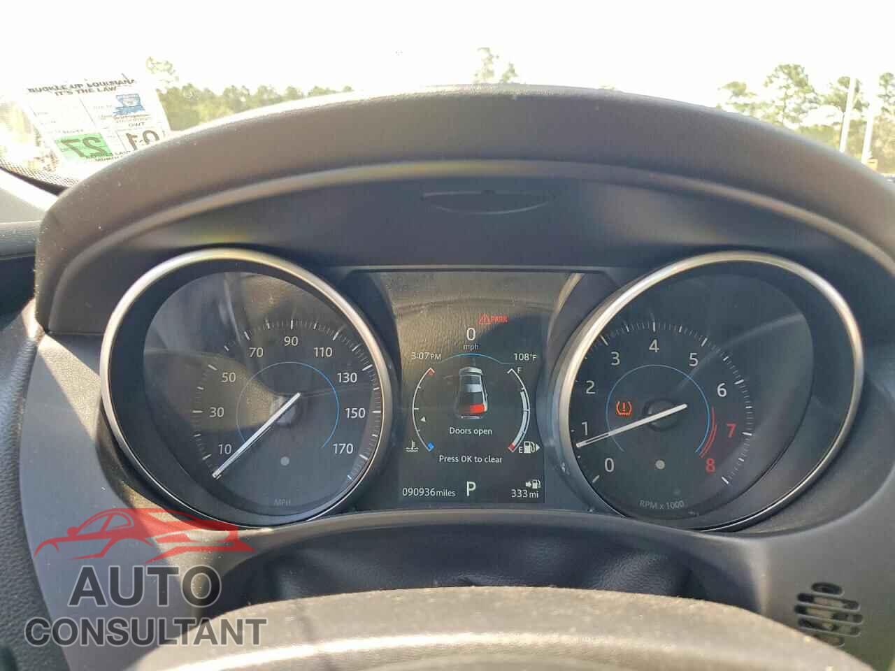 JAGUAR XE 2018 - SAJAR4FX8JCP33887