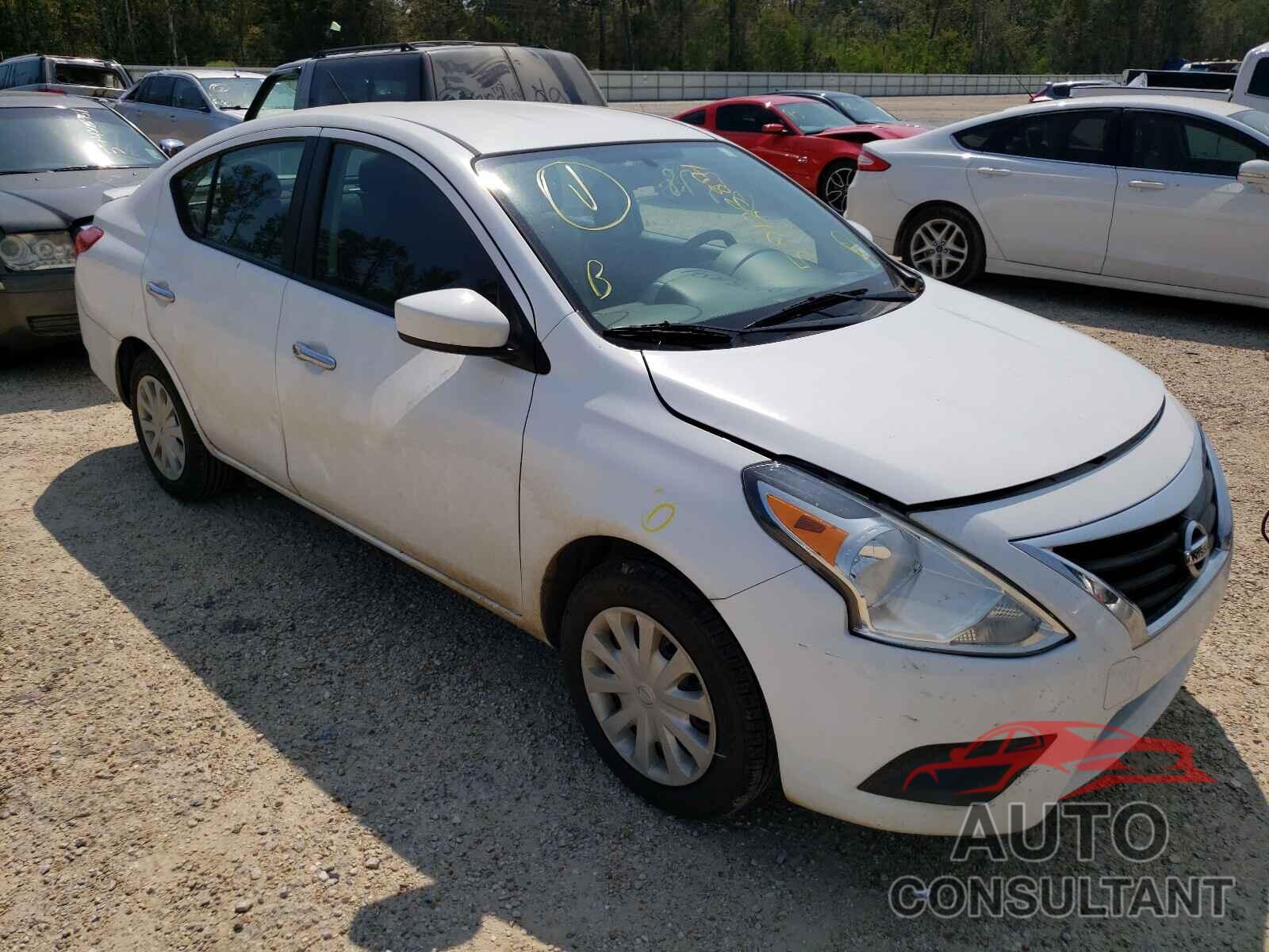 NISSAN VERSA 2018 - 3N1CN7AP0JL817074