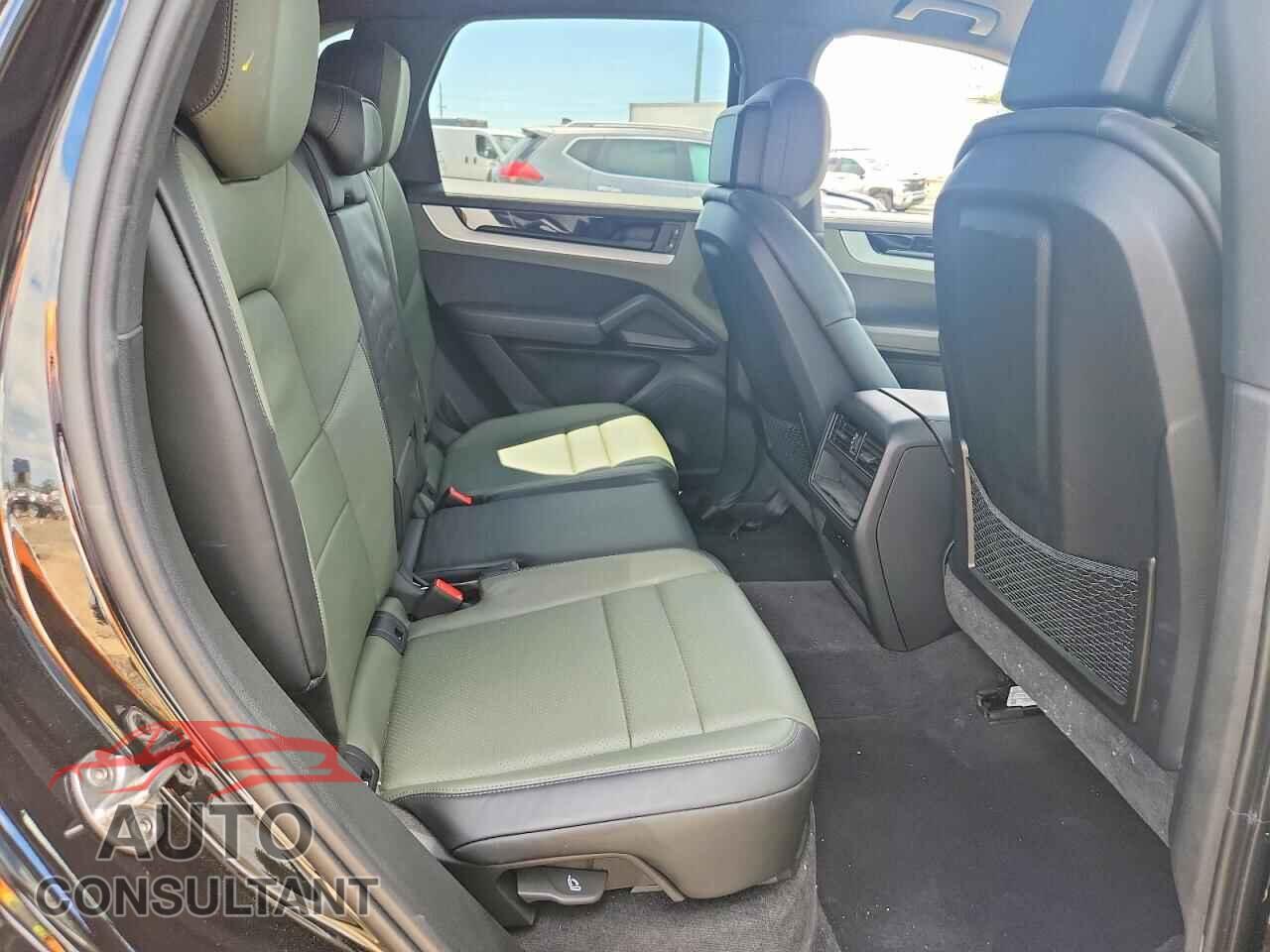 PORSCHE CAYENNE 2024 - WP1AL2AY8RDA32162