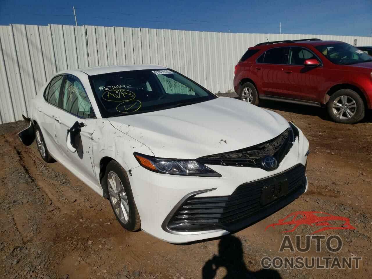 TOYOTA CAMRY 2021 - 4T1C11AK3MU456231