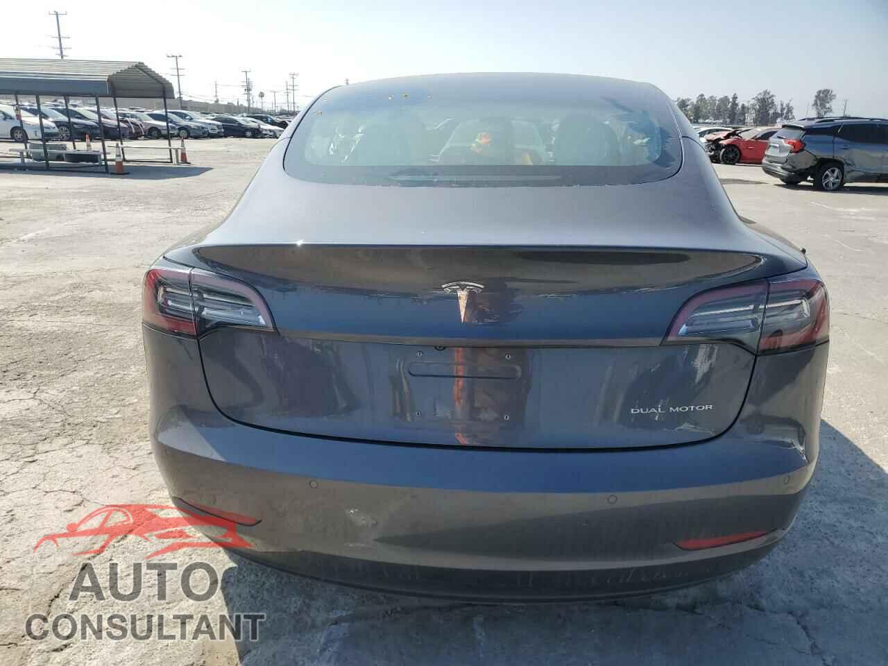 TESLA MODEL 3 2018 - 5YJ3E1EB6JF122217