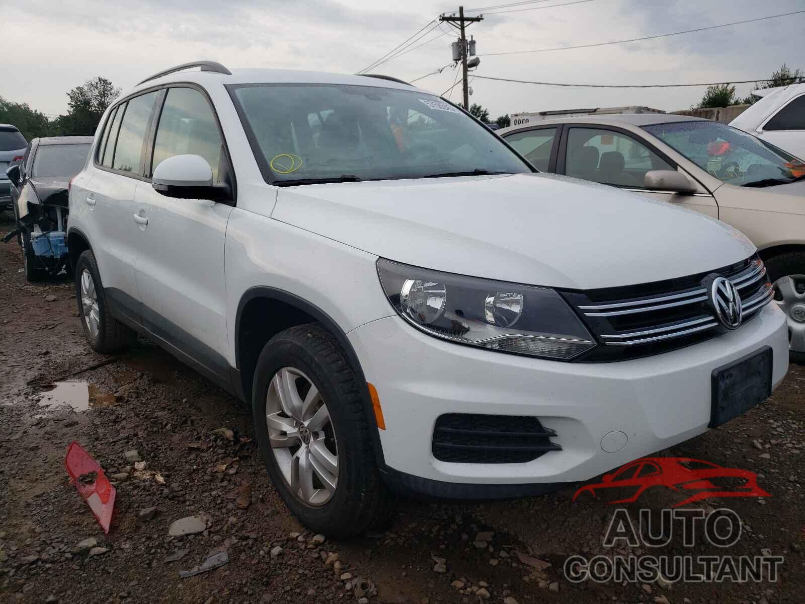 VOLKSWAGEN TIGUAN 2016 - WVGBV7AX2GW593636