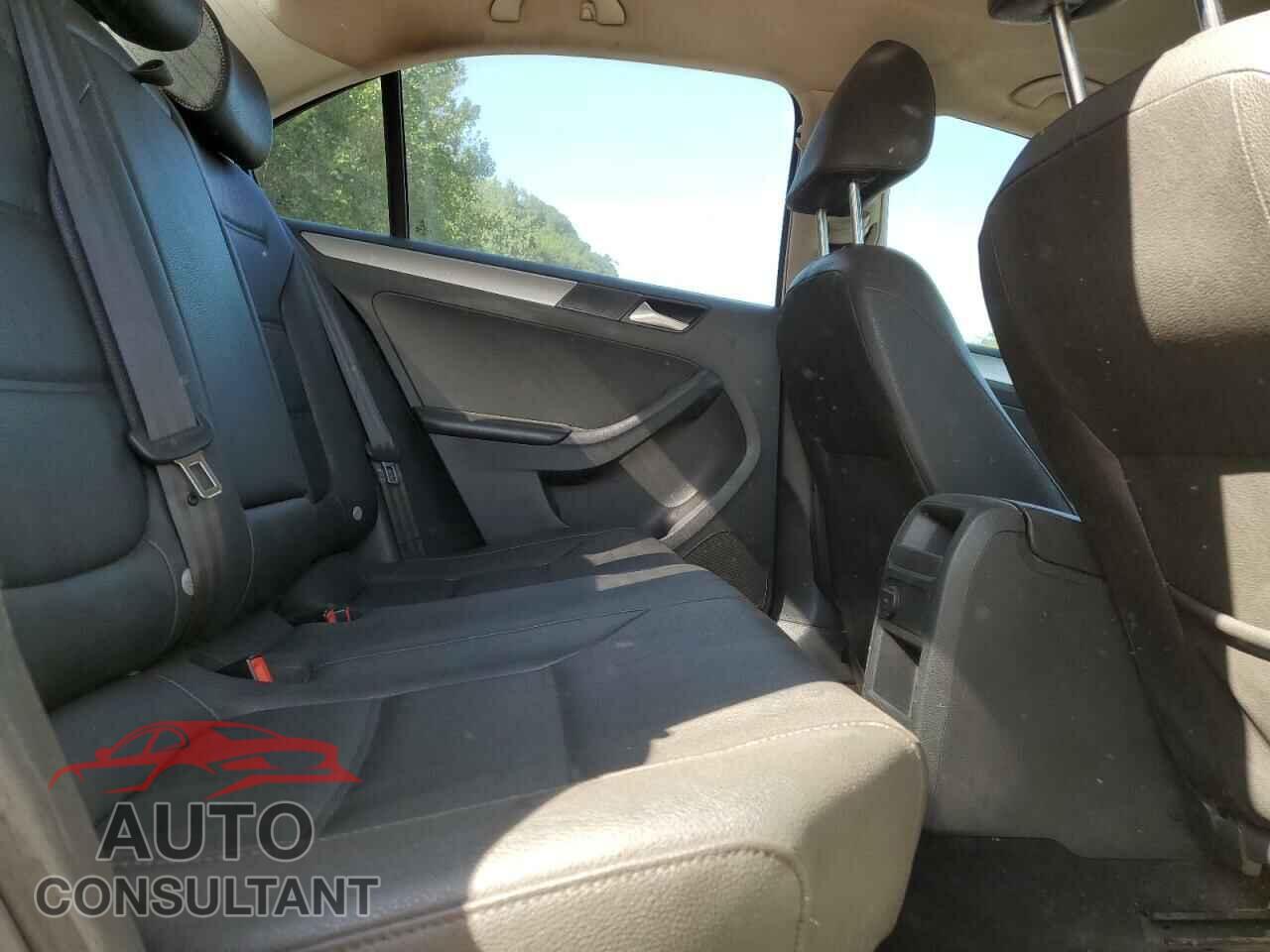 VOLKSWAGEN JETTA 2017 - 3VW2B7AJ4HM389962