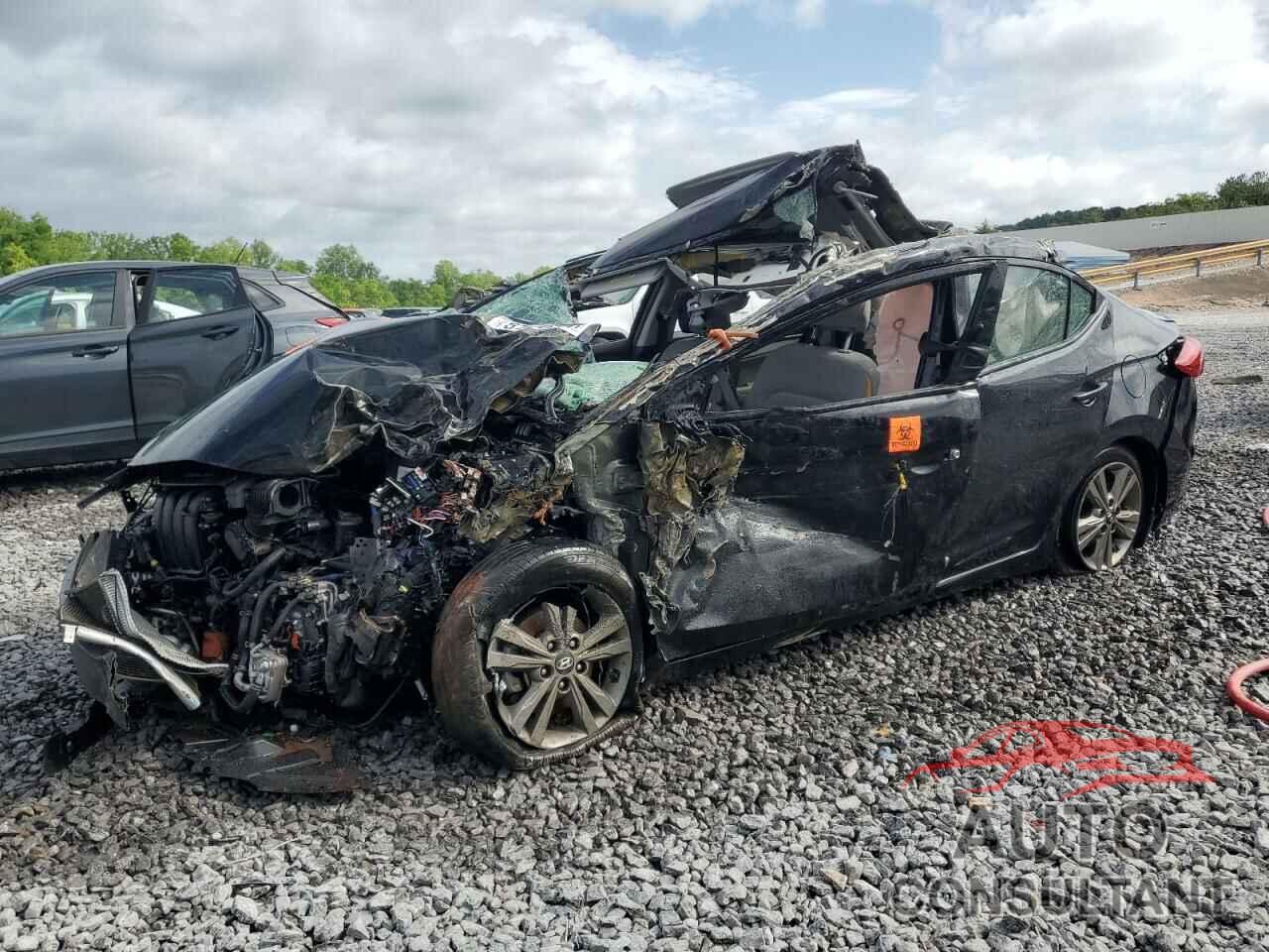 HYUNDAI ELANTRA 2018 - 5NPD84LF3JH319530