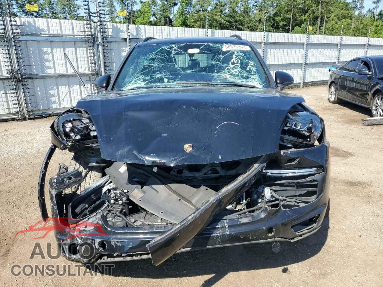 PORSCHE CAYENNE 2017 - WP1AA2A2XHKA85358