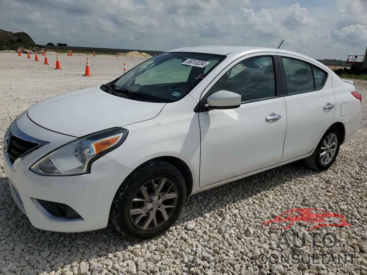 NISSAN VERSA 2018 - 3N1CN7AP0JL876187