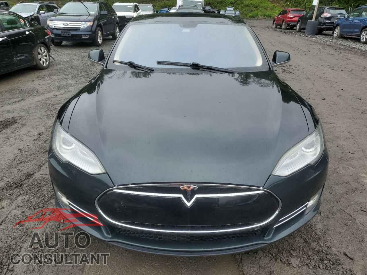 TESLA MODEL S 2013 - 5YJSA1CG2DFP20430