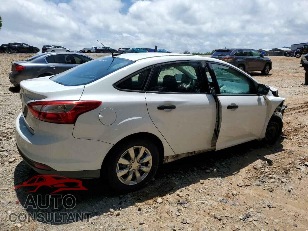 FORD FOCUS 2014 - 1FADP3E2XEL104516