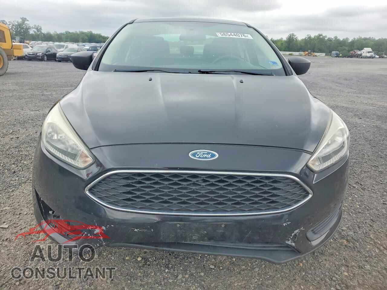 FORD FOCUS 2015 - 1FADP3E27FL270395