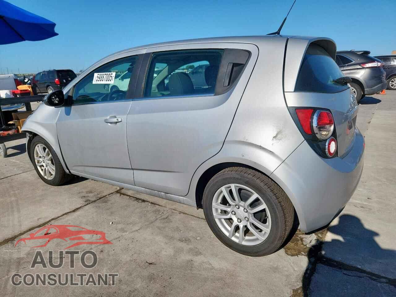 CHEVROLET SONIC 2014 - 1G1JC6SH4E4237276