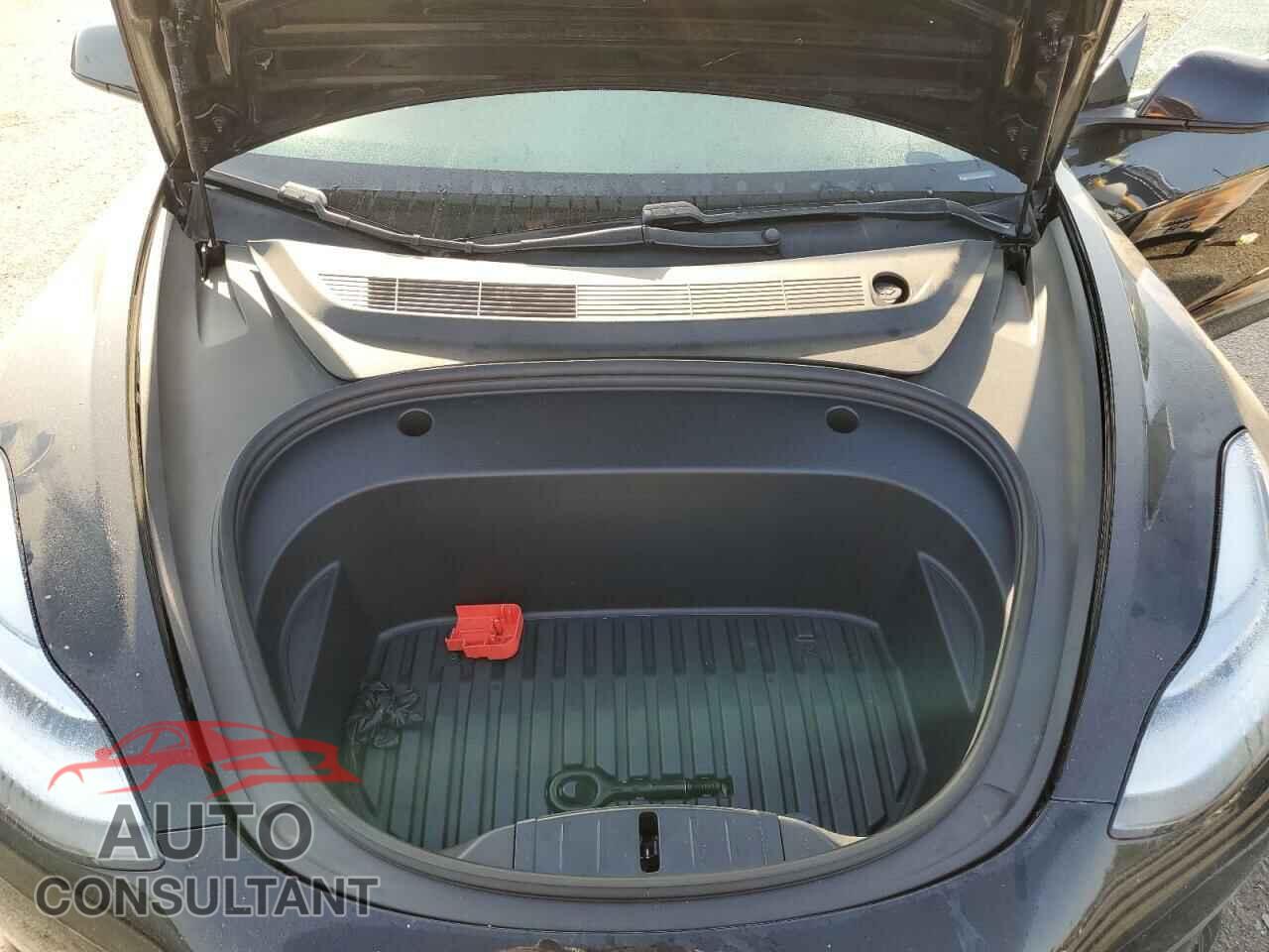 TESLA MODEL 3 2021 - 5YJ3E1EA2MF857563