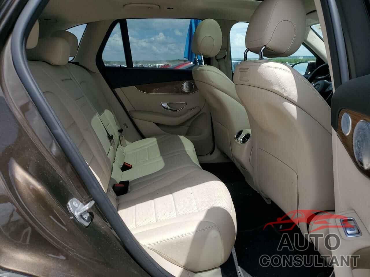 MERCEDES-BENZ GLC-CLASS 2018 - WDC0G4JB8JV081878