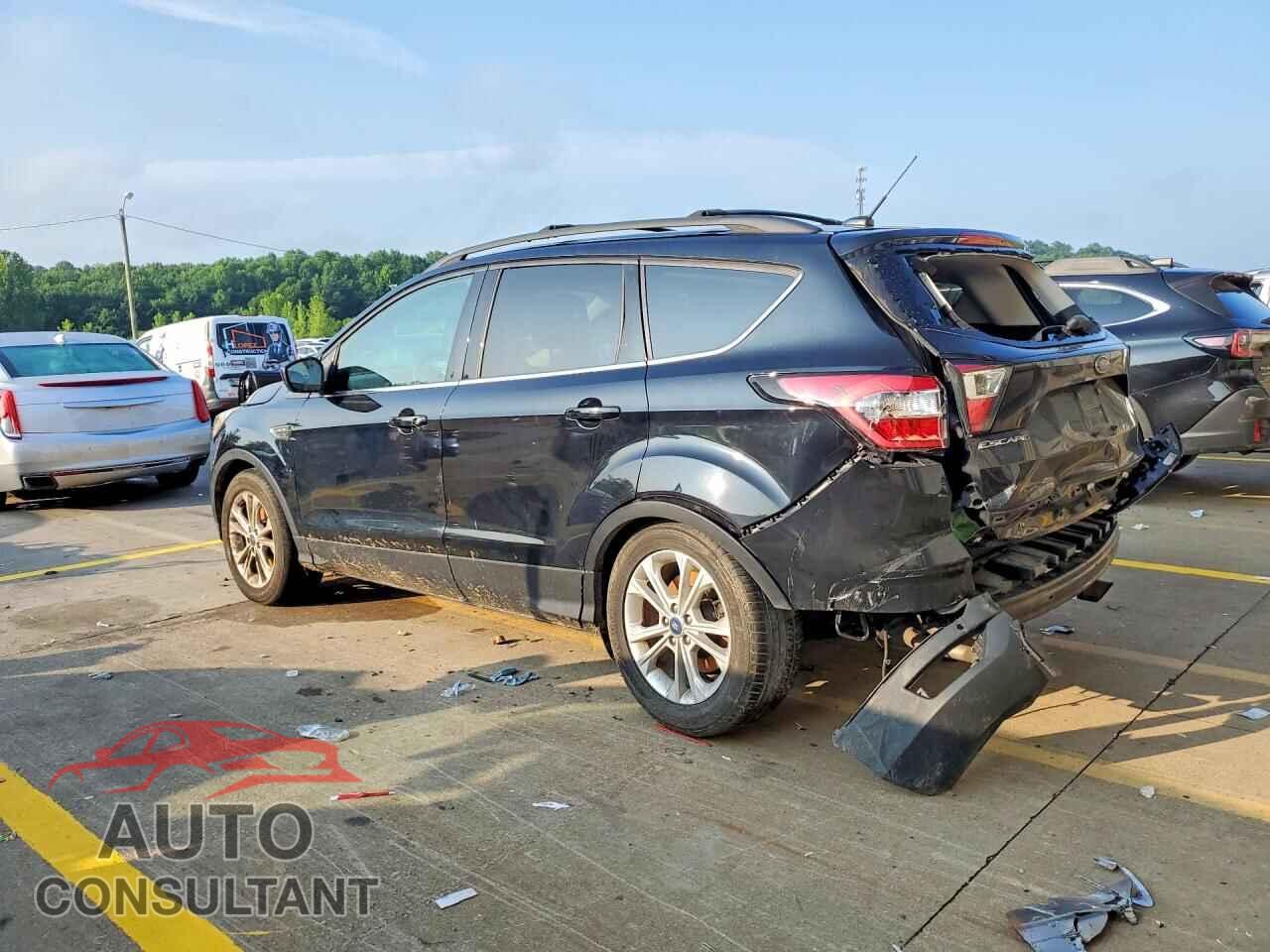 FORD ESCAPE 2017 - 1FMCU0GD3HUC59348