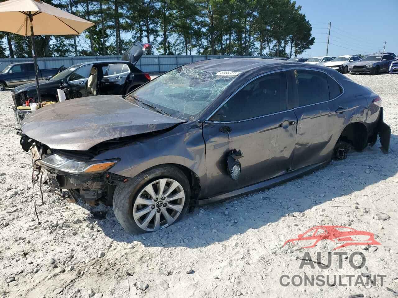 TOYOTA CAMRY 2018 - 4T1B11HK7JU648605
