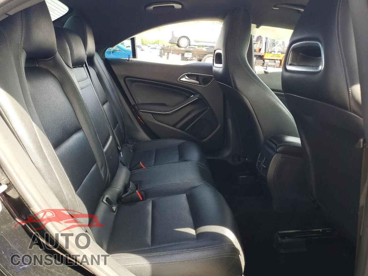 MERCEDES-BENZ CLA-CLASS 2018 - WDDSJ4EB5JN571663