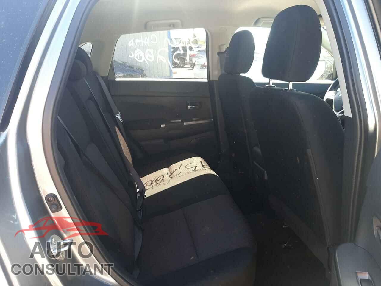 MITSUBISHI OUTLANDER 2019 - JA4AP3AUXKU007742