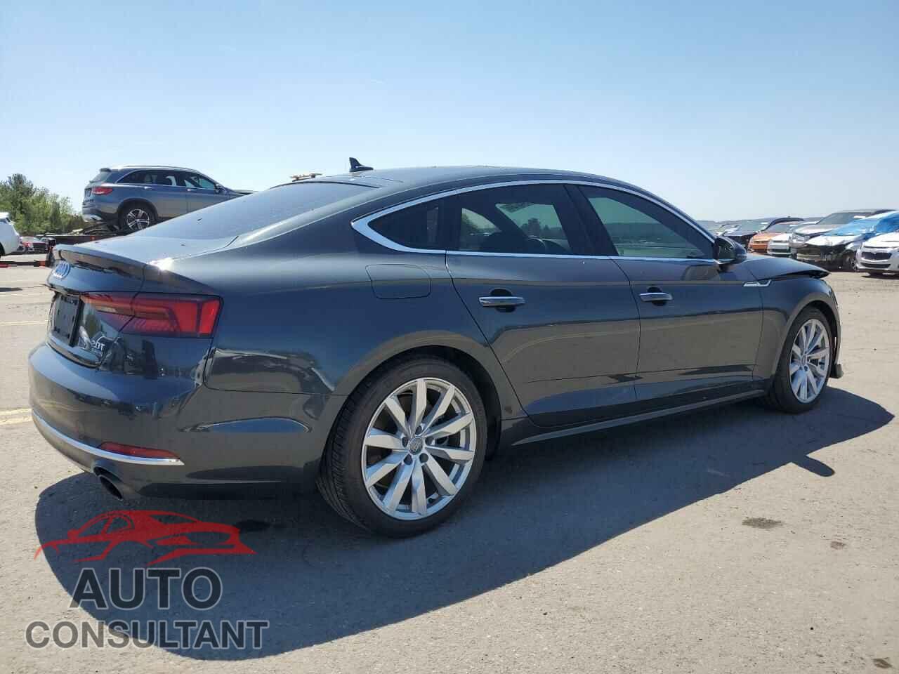 AUDI A5 2018 - WAUBNCF59JA040598