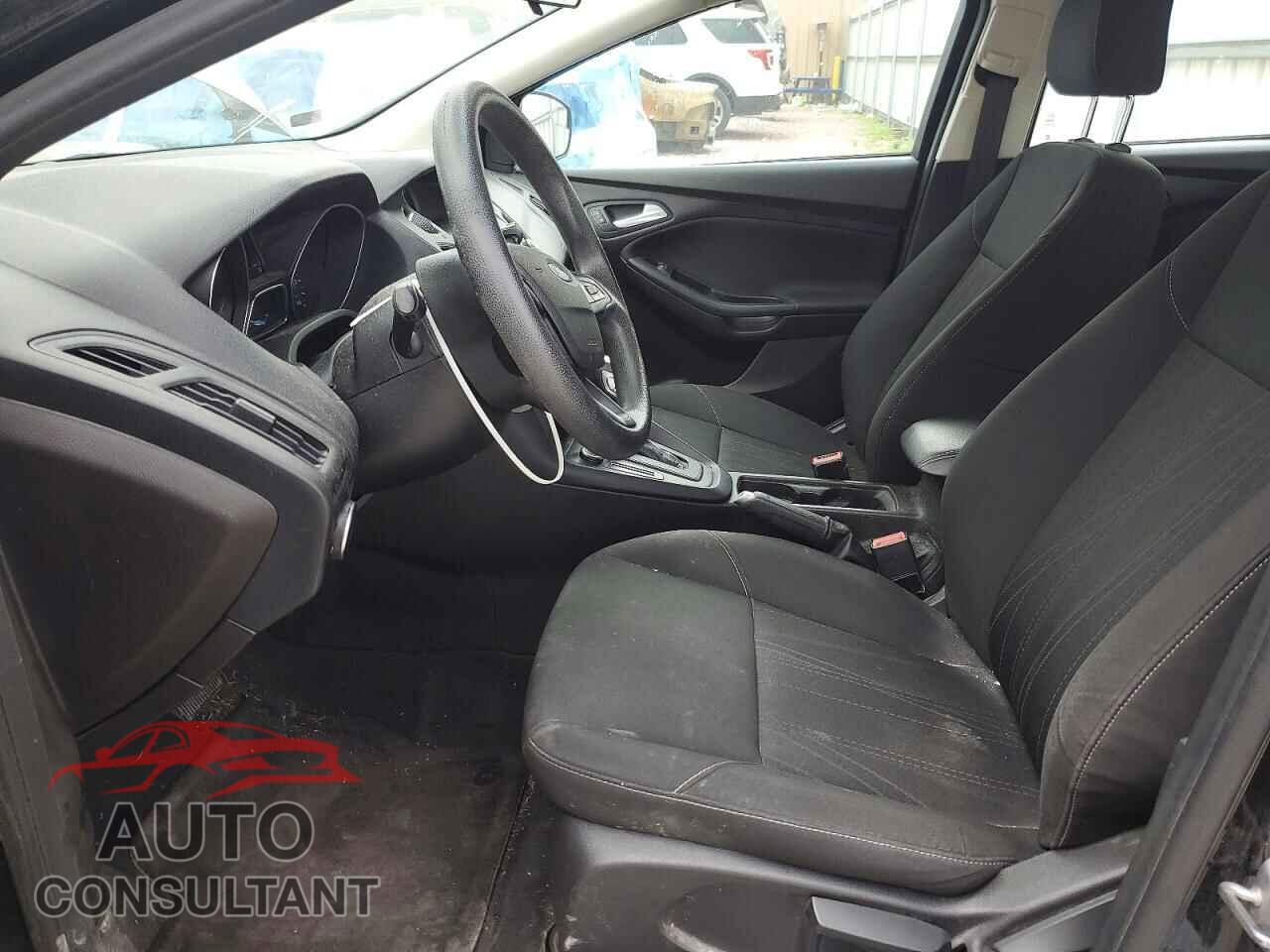 FORD FOCUS 2016 - 1FADP3F2XGL379417