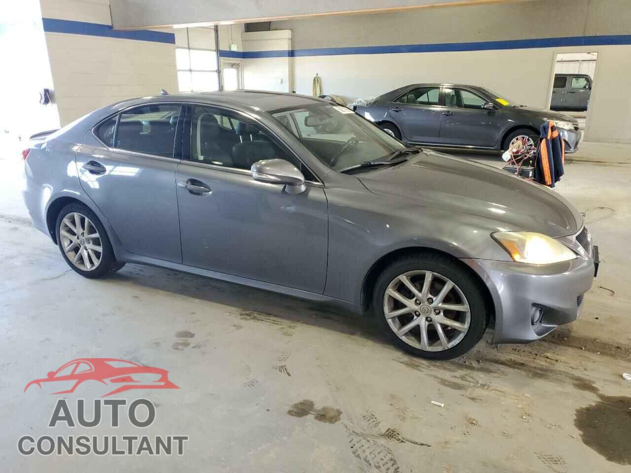 LEXUS IS 2012 - JTHCF5C2XC5054708