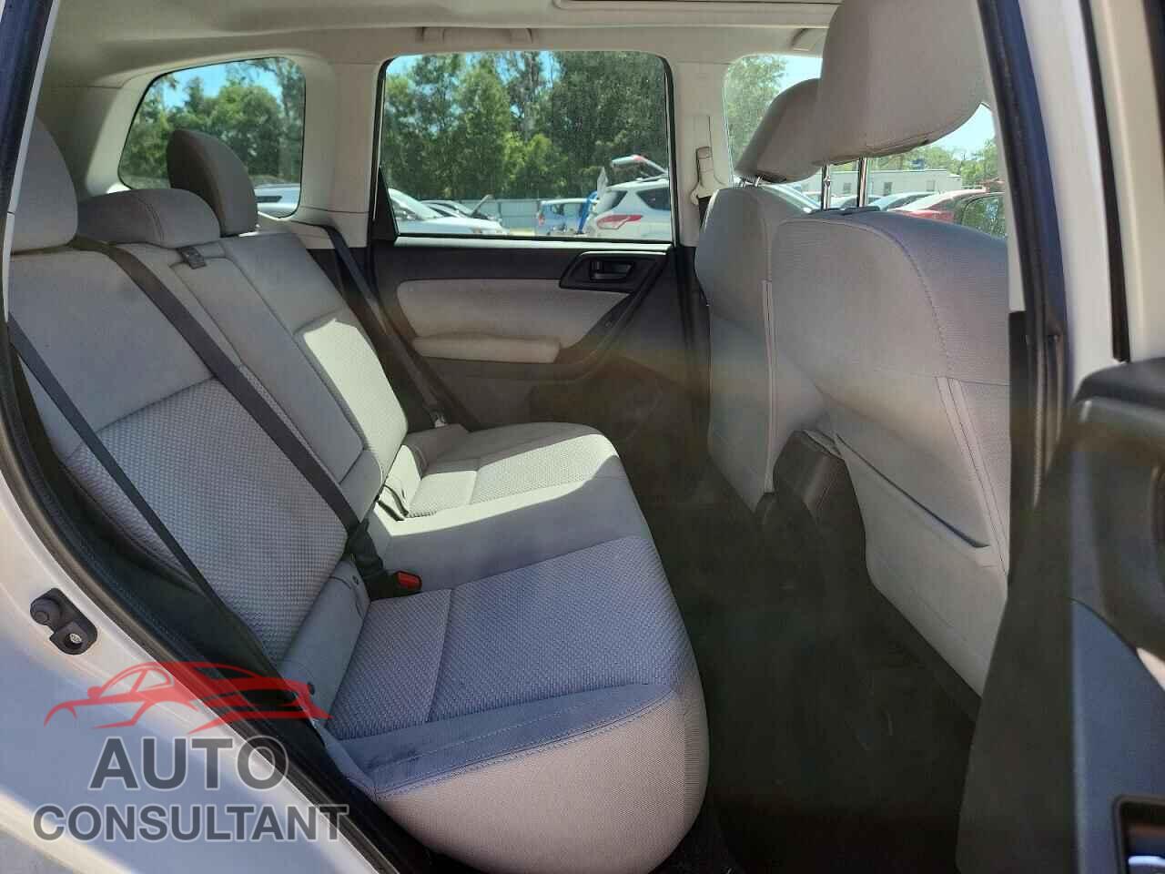 SUBARU FORESTER 2018 - JF2SJAEC1JH512868