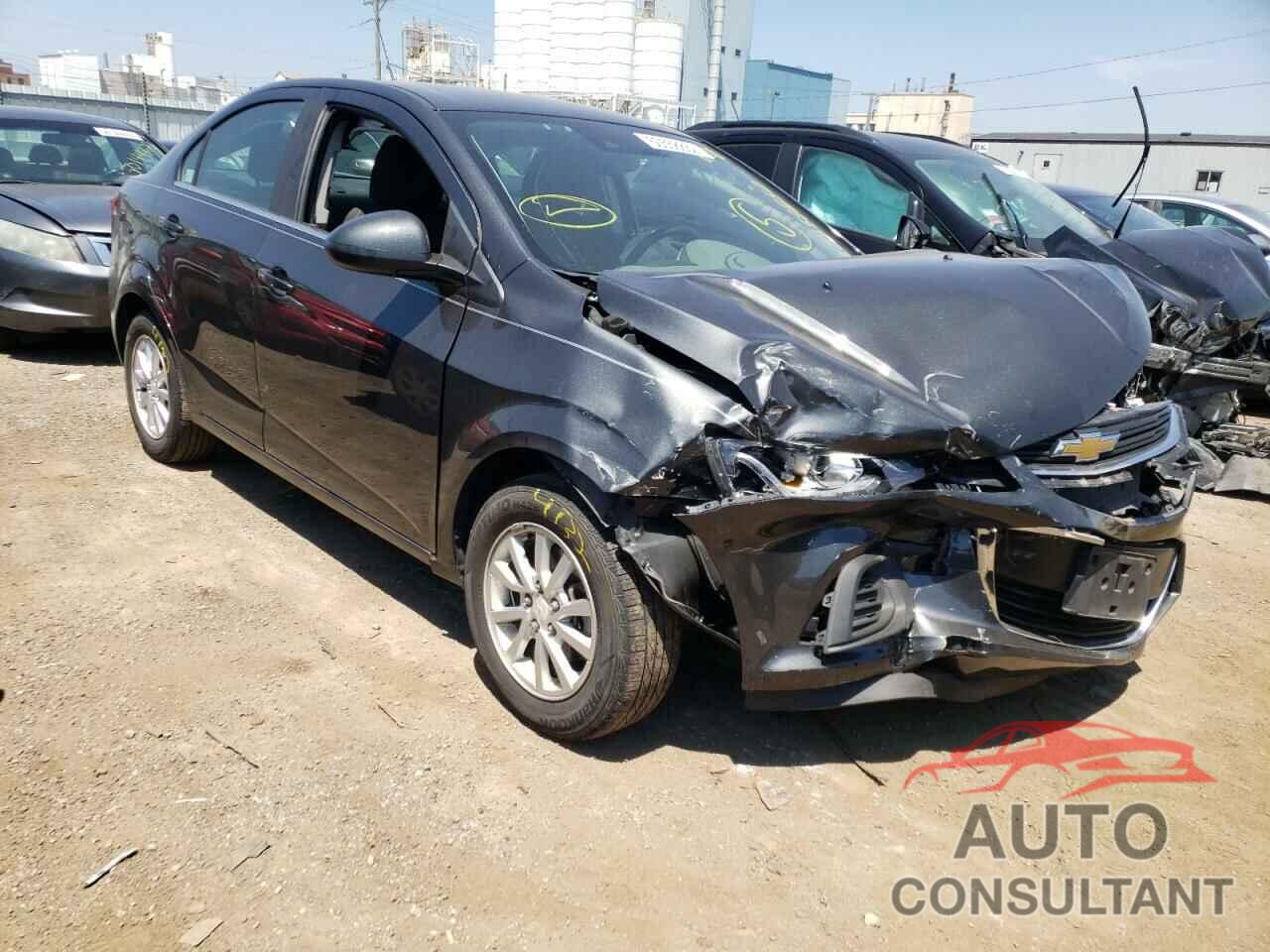 CHEVROLET SONIC 2018 - 1G1JD5SH9J4132640