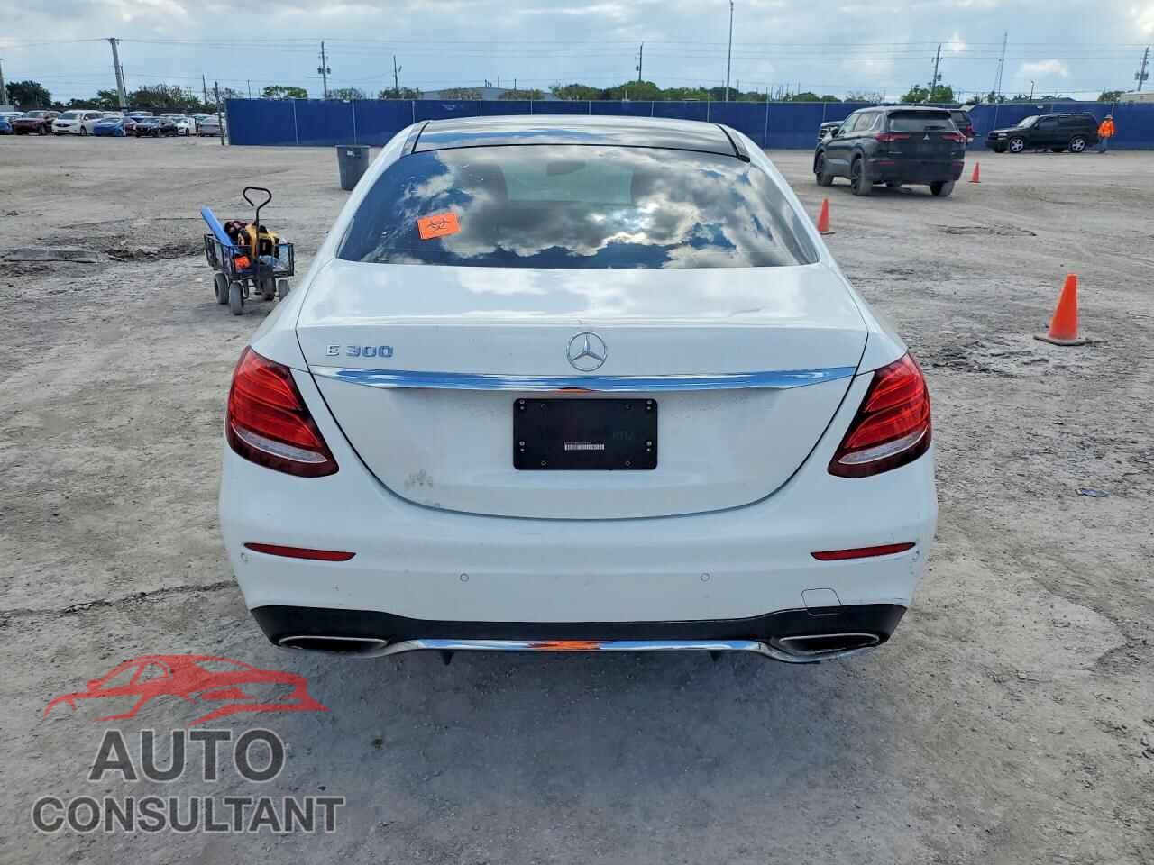 MERCEDES-BENZ E-CLASS 2017 - WDDZF4JB4HA072585