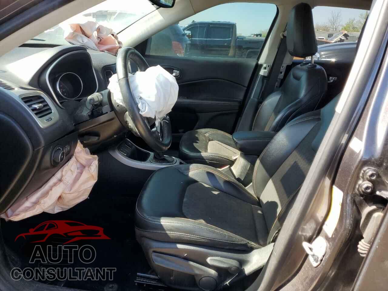 JEEP COMPASS 2018 - 3C4NJCBB4JT181594