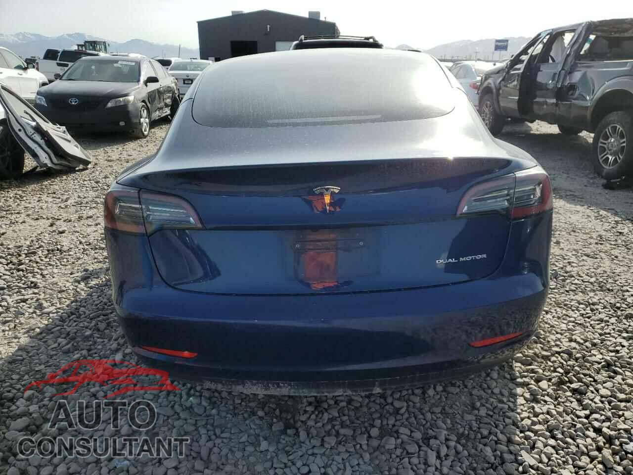 TESLA MODEL 3 2022 - 5YJ3E1EB4NF143959