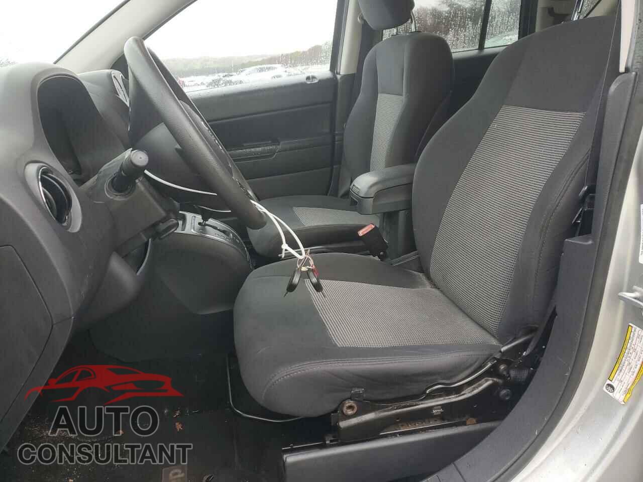 JEEP COMPASS 2011 - 1J4NF1FB0BD283802
