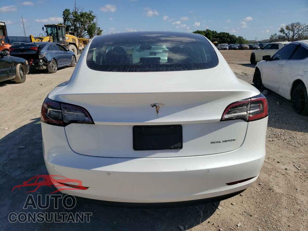 TESLA MODEL 3 2019 - 5YJ3E1EB5KF192034