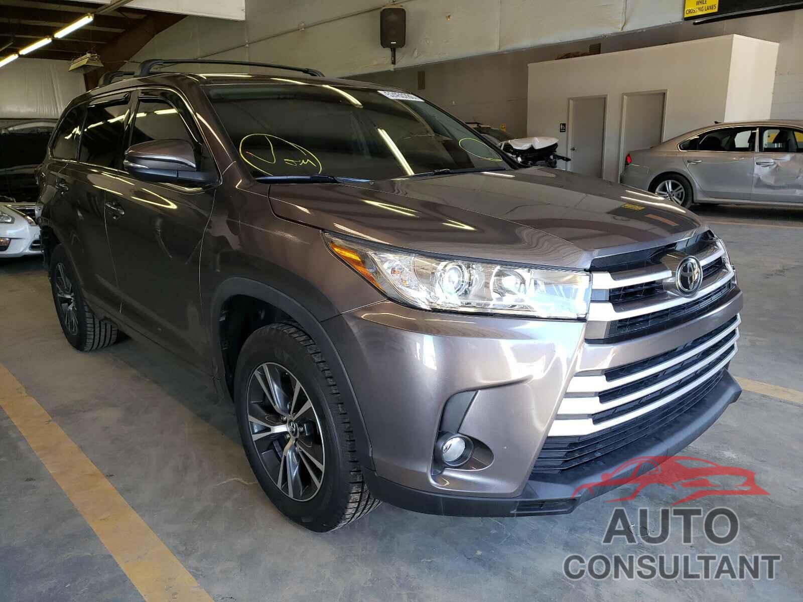 TOYOTA HIGHLANDER 2017 - 5TDZARFH2HS026470