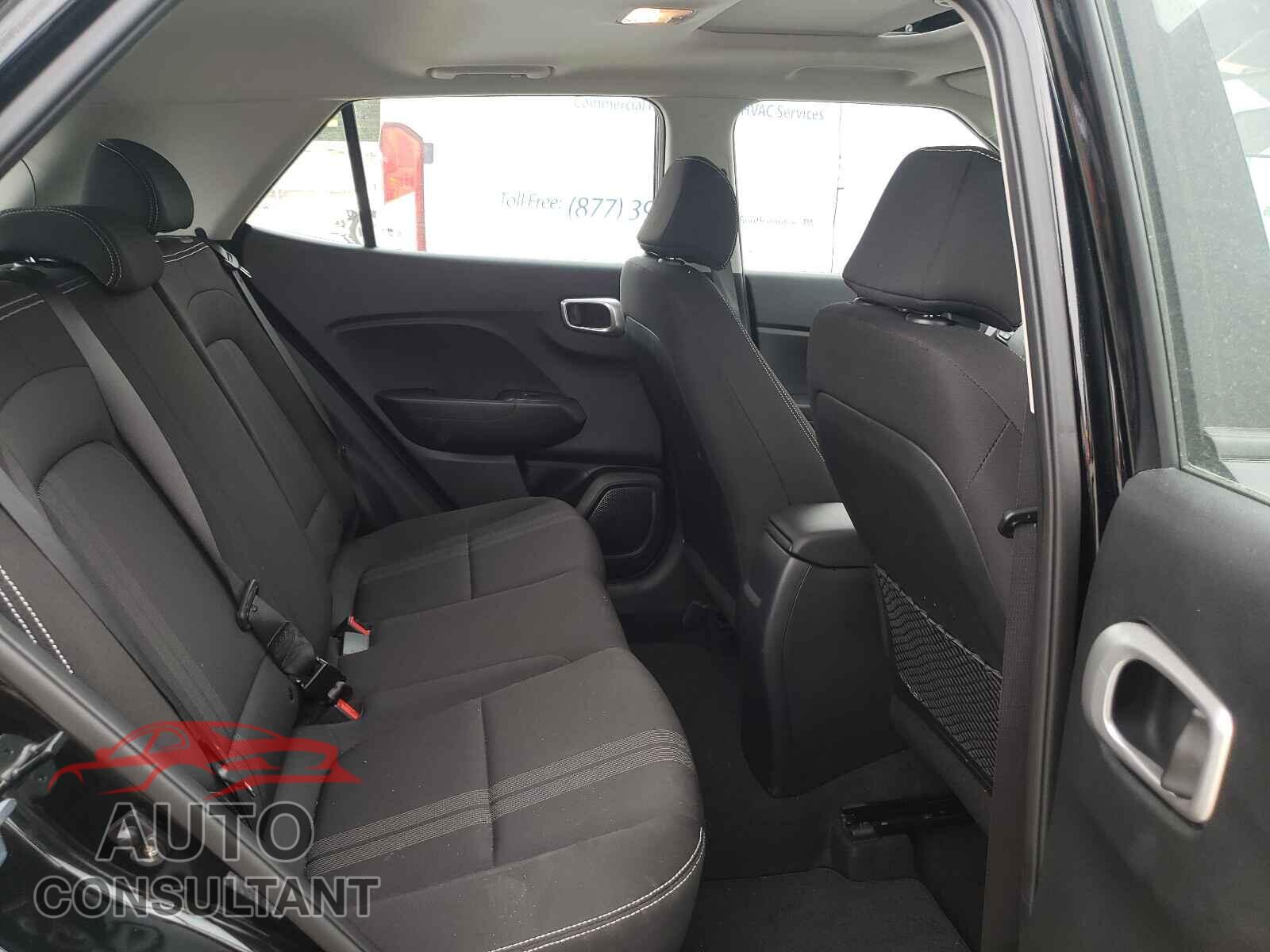 HYUNDAI VENUE 2020 - KMHRC8A30LU019727