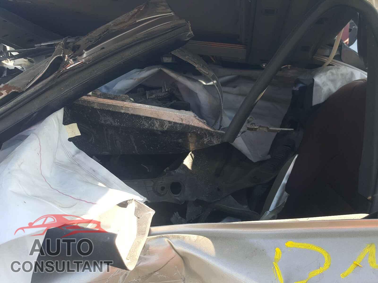 LEXUS IS 2017 - JTHBA1D27H5049782
